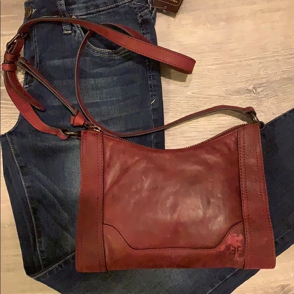 melissa zip crossbody